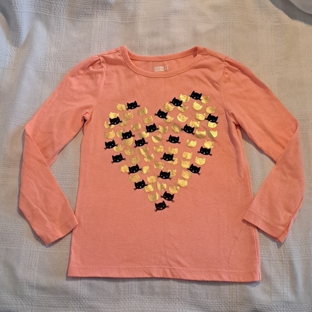 Crazy 8 girls size 5/6 pinky peach heart with kitty designed long sleeved shirt